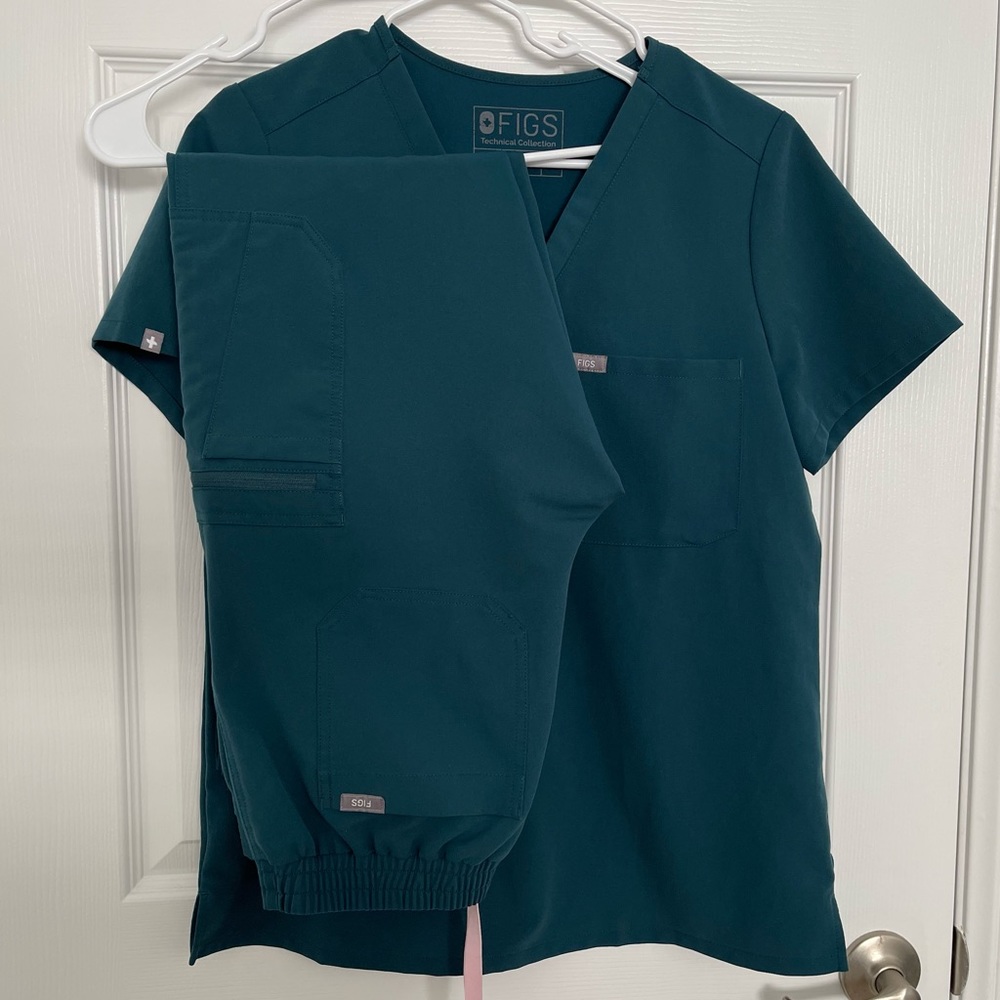 FIGS Small Catarina top + Small Petite Yola pants (Caribbean Blue)